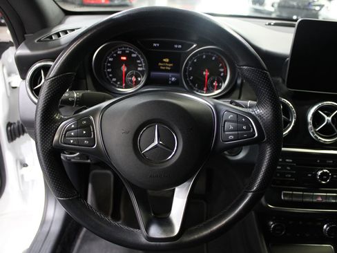 Used 2019 Mercedes-Benz CLA 250 image 25