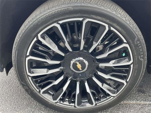 Certified 2025 Chevrolet Tahoe High Country image 8