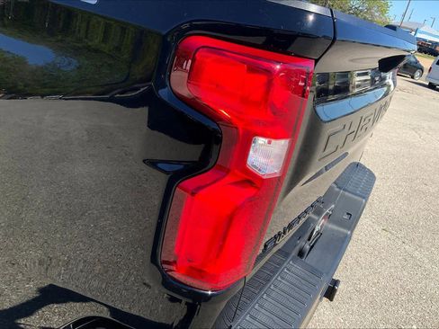 Used 2025 Chevrolet Silverado 1500 LT Trail Boss w/ Dark Appearance Package image 29