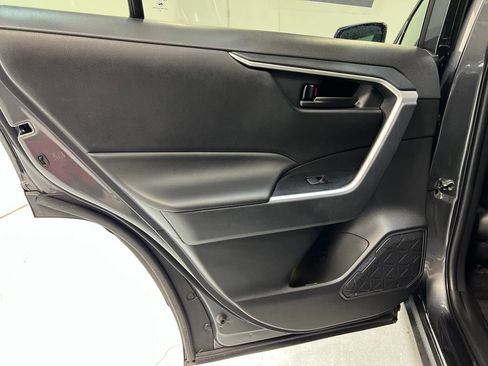 Used 2025 Toyota RAV4 LE AWD/4WD image 27