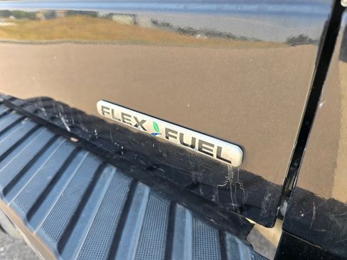 Used 2011 Ford F150 XLT w/ XLT Chrome Pkg AWD/4WD image 12