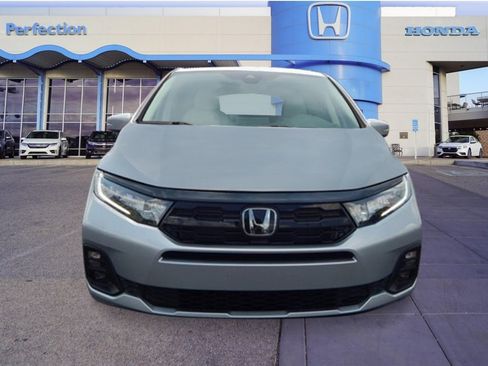 New 2026 Honda Odyssey Touring image 8