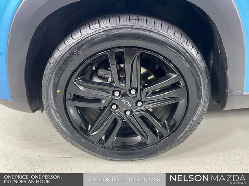 Used 2025 Chevrolet Trax ACTIV w/ Sunroof Package FWD image 10