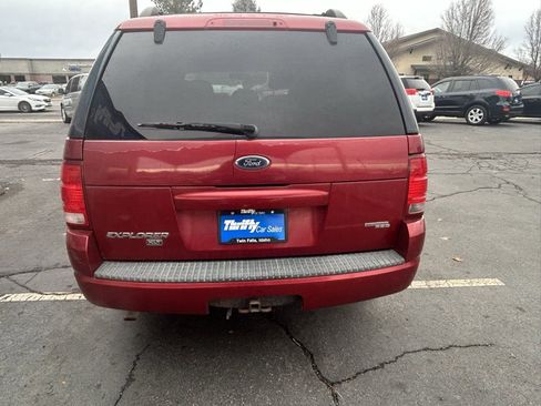 Used 2005 Ford Explorer XLT image 7