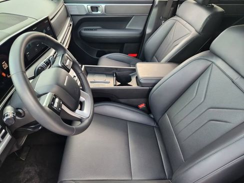 Certified 2025 Hyundai Santa Fe SEL image 8