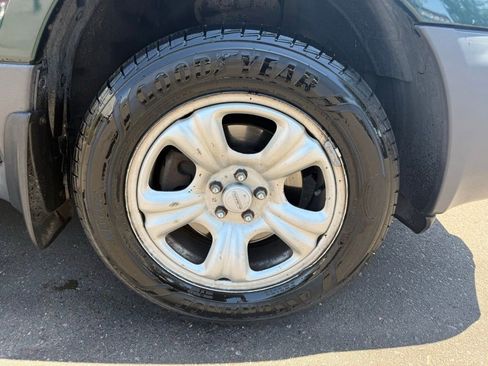 Used 2005 Subaru Forester 2.5X AWD/4WD image 6
