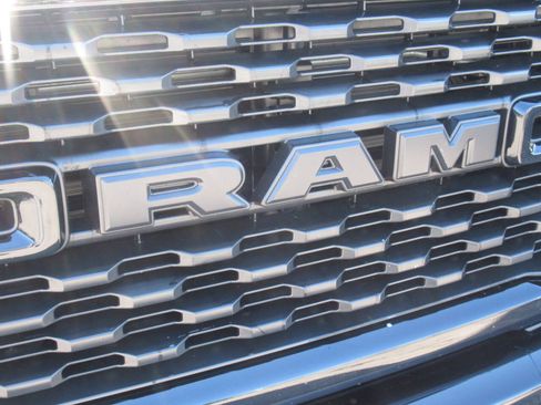 Used 2023 RAM 2500 Big Horn w/ Level B Equipment Group AWD/4WD image 5