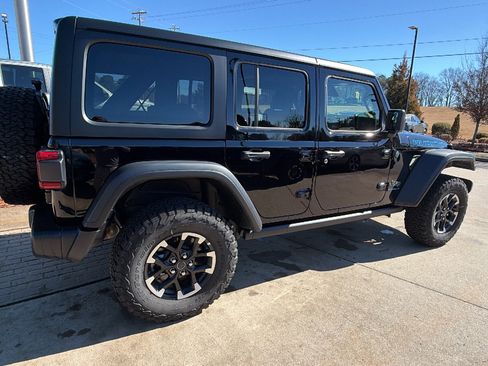 Used 2025 Jeep Wrangler Unlimited Rubicon 4xe w/ Convenience Group image 8