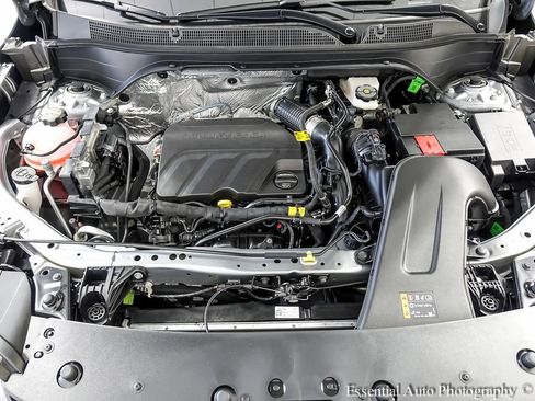 New 2026 Chevrolet Trax LS w/ LS Convenience Package FWD image 9