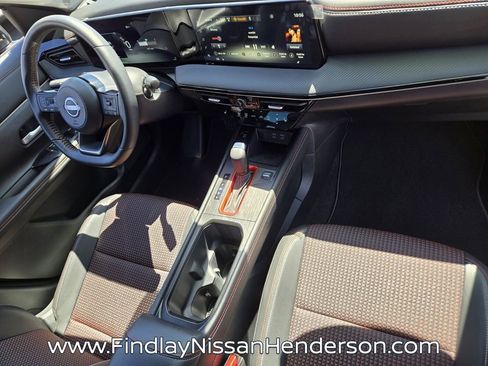 Used 2025 Nissan Kicks SR w/ SR Premium Package FWD image 18