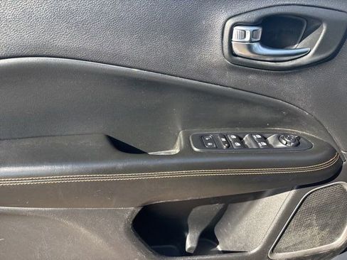 Used 2019 Jeep Compass Limited image 13