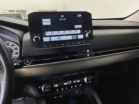 Used 2023 Mitsubishi Outlander SE FWD image 15