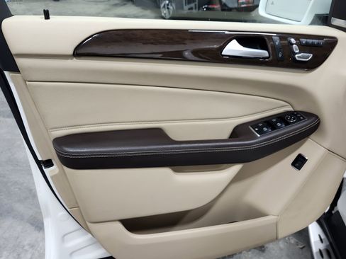 Used 2017 Mercedes-Benz GLE 350 4MATIC image 29