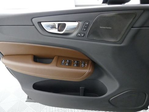 Used 2025 Volvo XC60 B5 Plus w/ Climate Package AWD/4WD image 29