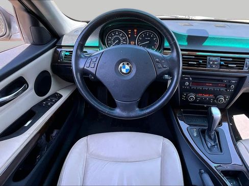 Used 2011 BMW 335i xDrive Sedan AWD/4WD image 5