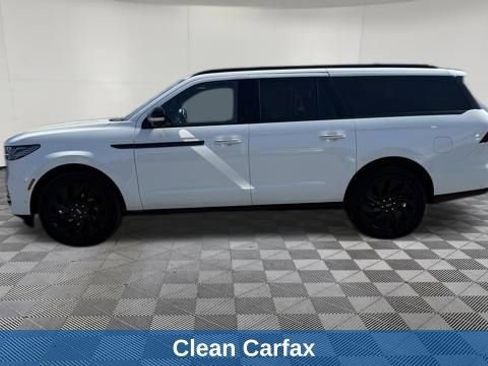 Used 2025 Lincoln Navigator L Reserve w/ Jet Appearance Package AWD/4WD image 2