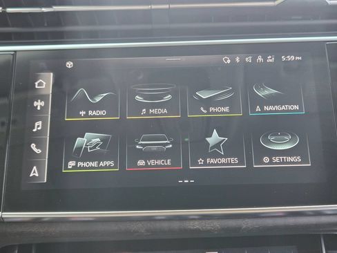 Certified 2023 Audi Q8 Premium Plus w/ Premium Plus Package AWD/4WD image 22