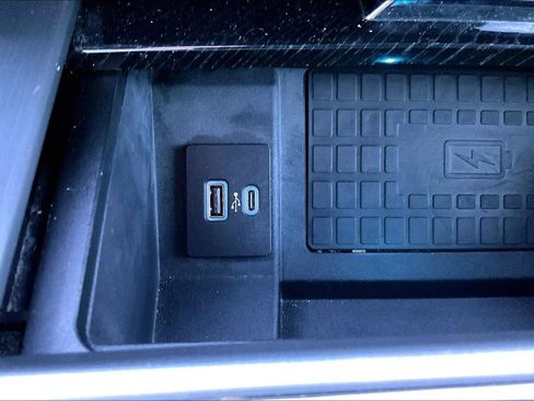 Used 2022 Ford F250 Platinum image 32