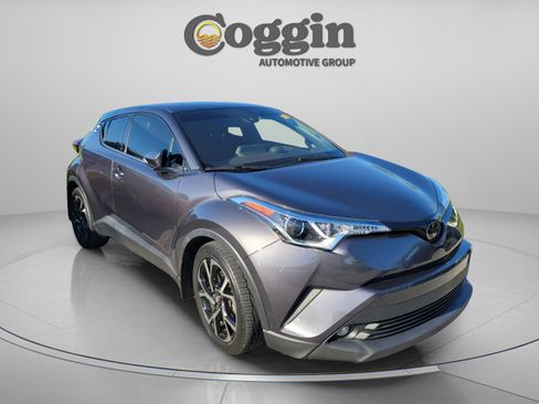 Used 2019 Toyota C-HR Limited FWD image 6