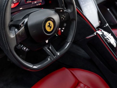 Used 2021 Ferrari Roma image 22