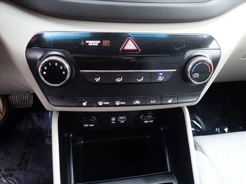Used 2018 Hyundai Tucson SEL image 19