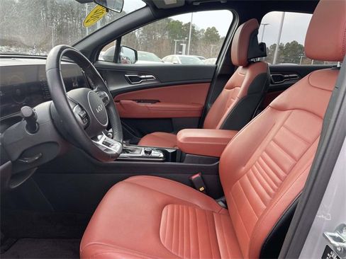 Certified 2024 Kia Sportage SX image 4