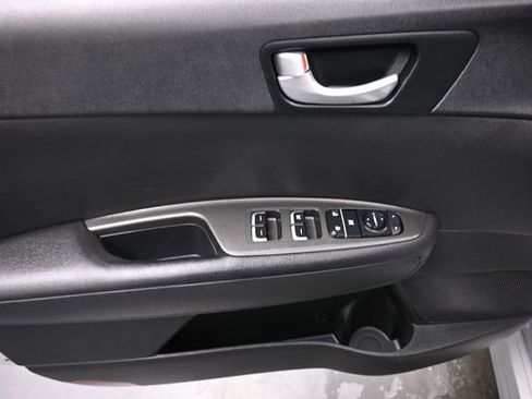 Used 2020 Kia Optima LX FWD image 13