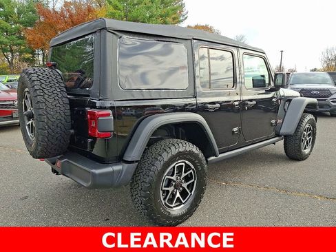 Used 2025 Jeep Wrangler Rubicon image 6