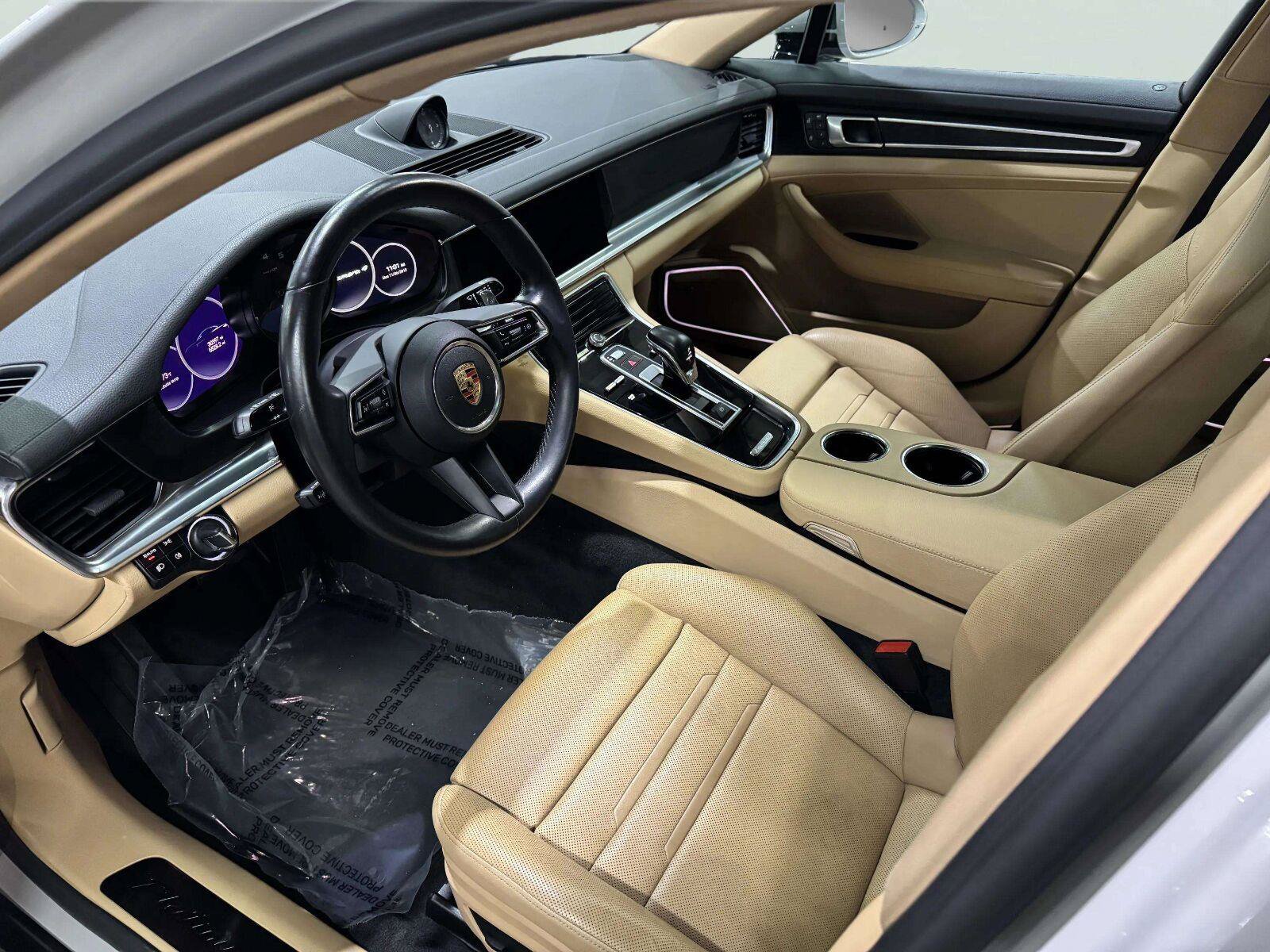 Used 2023 Porsche Panamera 4 Platinum Edition AWD/4WD image 19