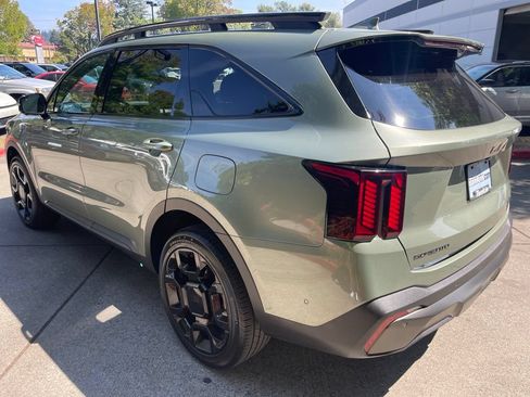 Certified 2025 Kia Sorento SX Prestige AWD/4WD image 6