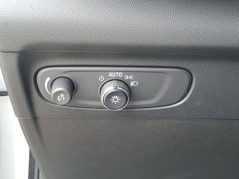 Used 2023 Buick Envision Essence image 21