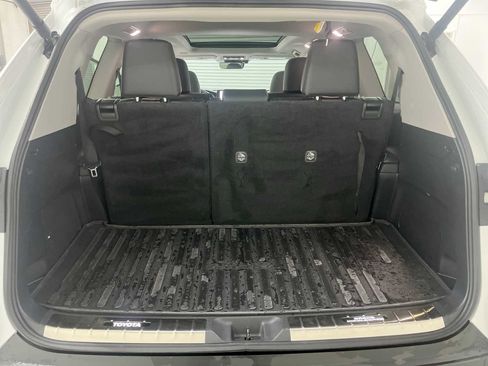 Used 2024 Toyota Grand Highlander AWD image 26