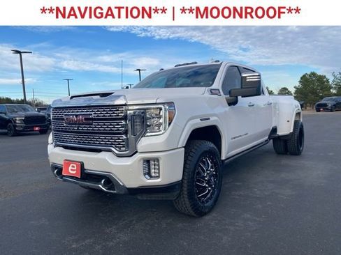 Used 2022 GMC Sierra 3500 Denali w/ Denali Ultimate Package image 3