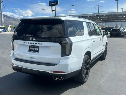 New 2026 Chevrolet Suburban High Country AWD/4WD image 24