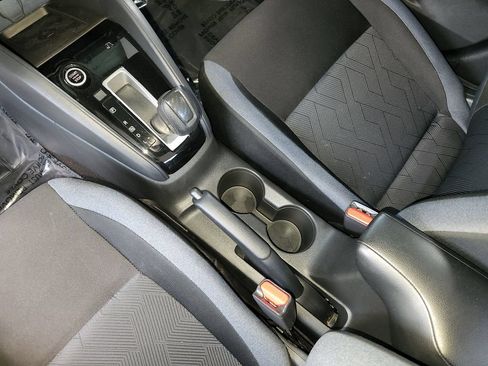 Used 2025 Nissan Versa SV FWD image 22