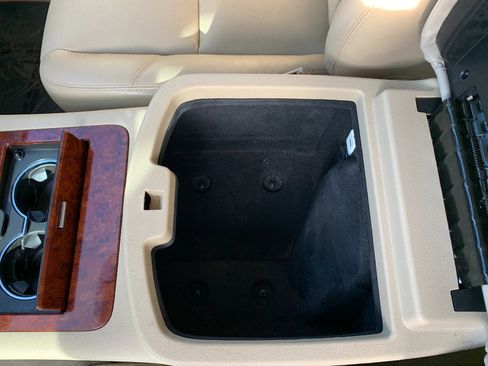 Used 2012 Chevrolet Avalanche LTZ image 22