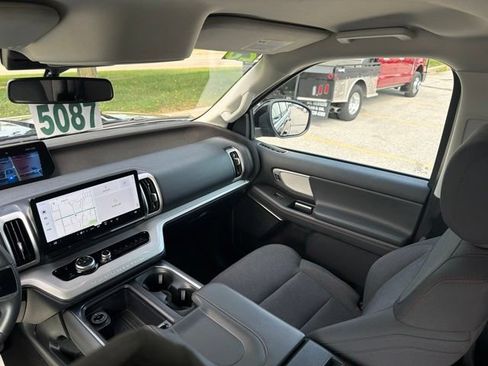 Certified 2025 Ford Expedition Max Active AWD/4WD image 21