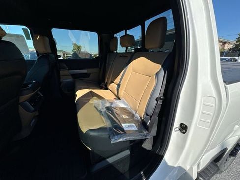 New 2026 Ford F250 Lariat w/ Black Appearance Package AWD/4WD image 22