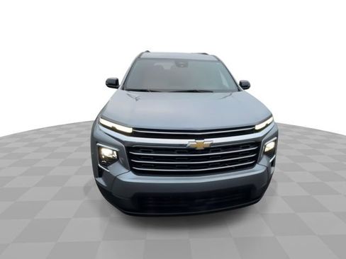 Certified 2025 Chevrolet Traverse LT image 4