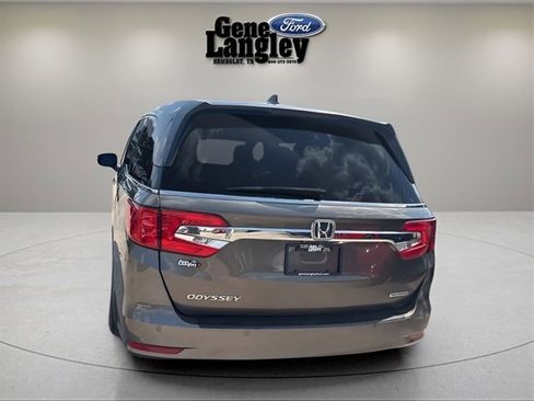 Used 2018 Honda Odyssey Touring image 17