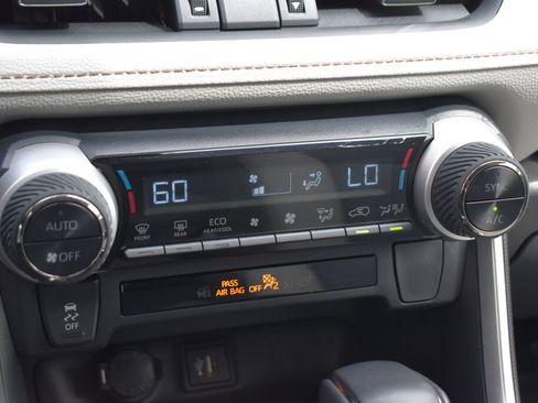 Certified 2025 Toyota RAV4 XLE Premium image 12