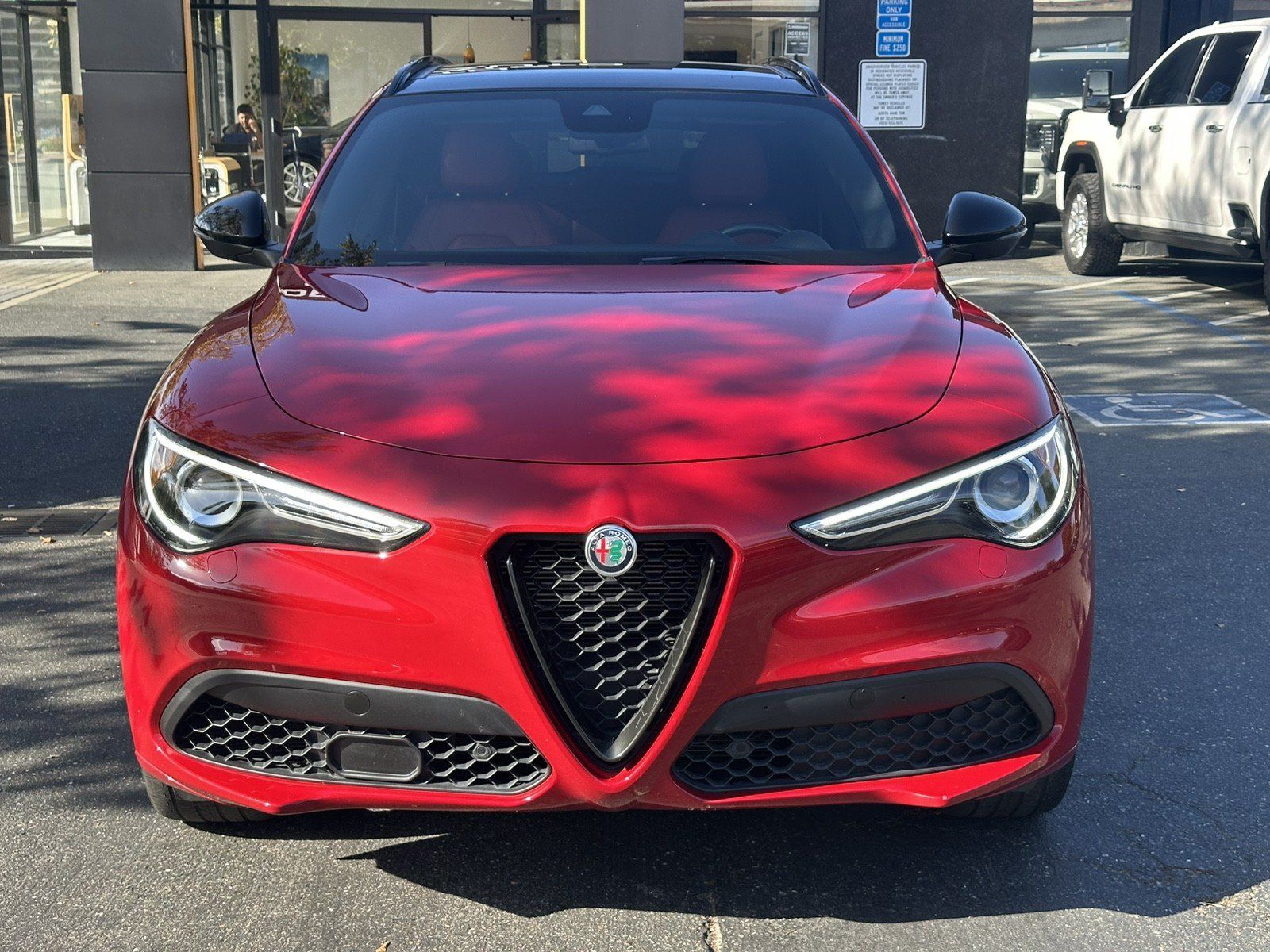 Used 2022 Alfa Romeo Stelvio Veloce AWD/4WD image 5