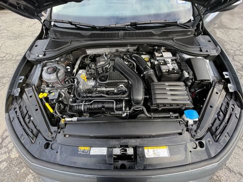 Used 2025 Volkswagen Jetta SE image 31