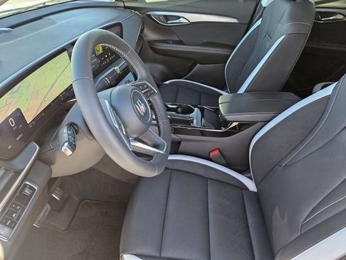 New 2025 Buick Envision Sport Touring image 9