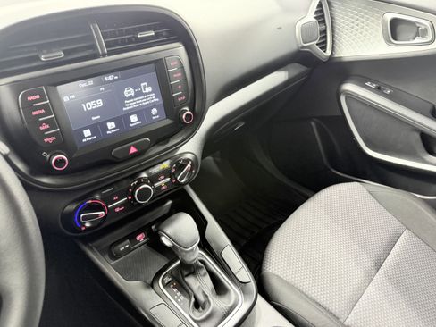 Used 2021 Kia Soul LX image 18
