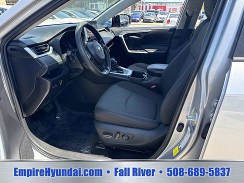 Used 2023 Toyota RAV4 XLE FWD image 18