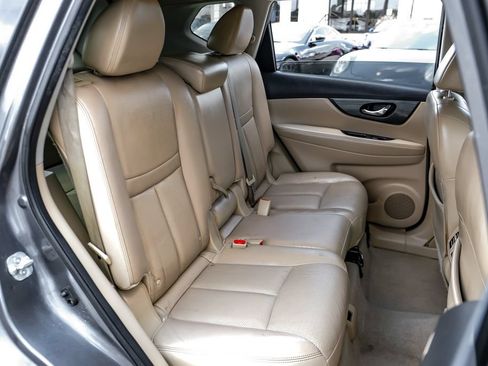 Used 2014 Nissan Rogue SL FWD image 30