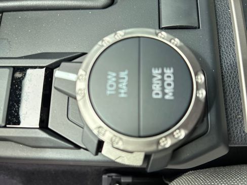 New 2026 Toyota 4Runner SR5 AWD/4WD image 38