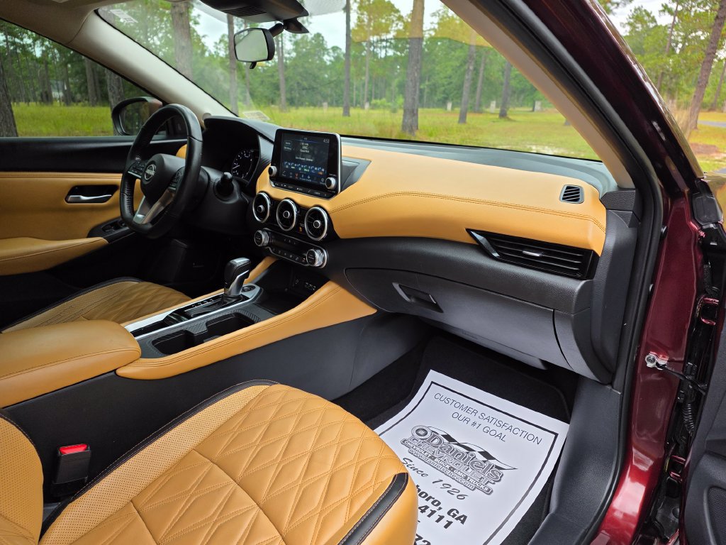 Used 2024 Nissan Sentra SV w/ SV Premium Package FWD image 25