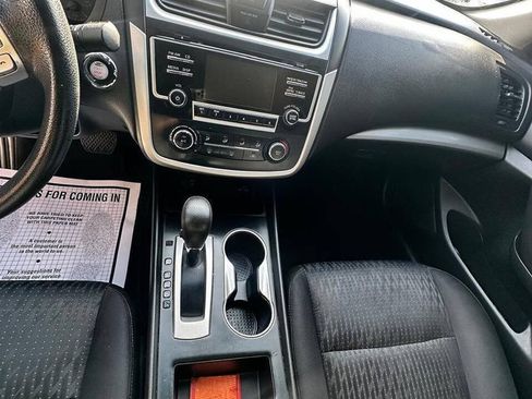 Used 2017 Nissan Altima 2.5 S w/ Power Driver Seat Package FWD image 6